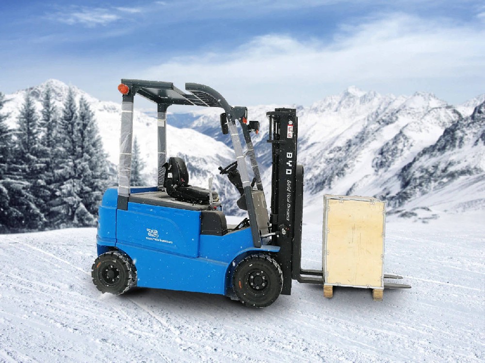 為什么現在都在用電動的叉車？